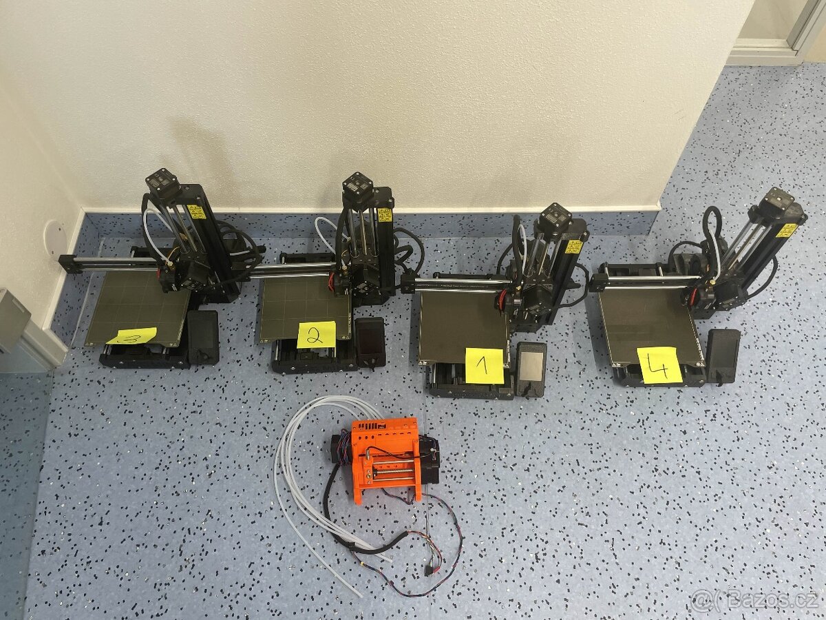 Prodám 4x Prusa Mini + MMU2S – funkční, včetně příslušenství