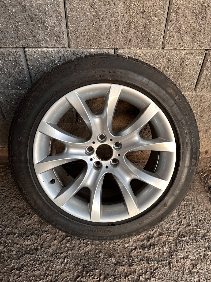Zimní Pneu Continental 255/50 R19