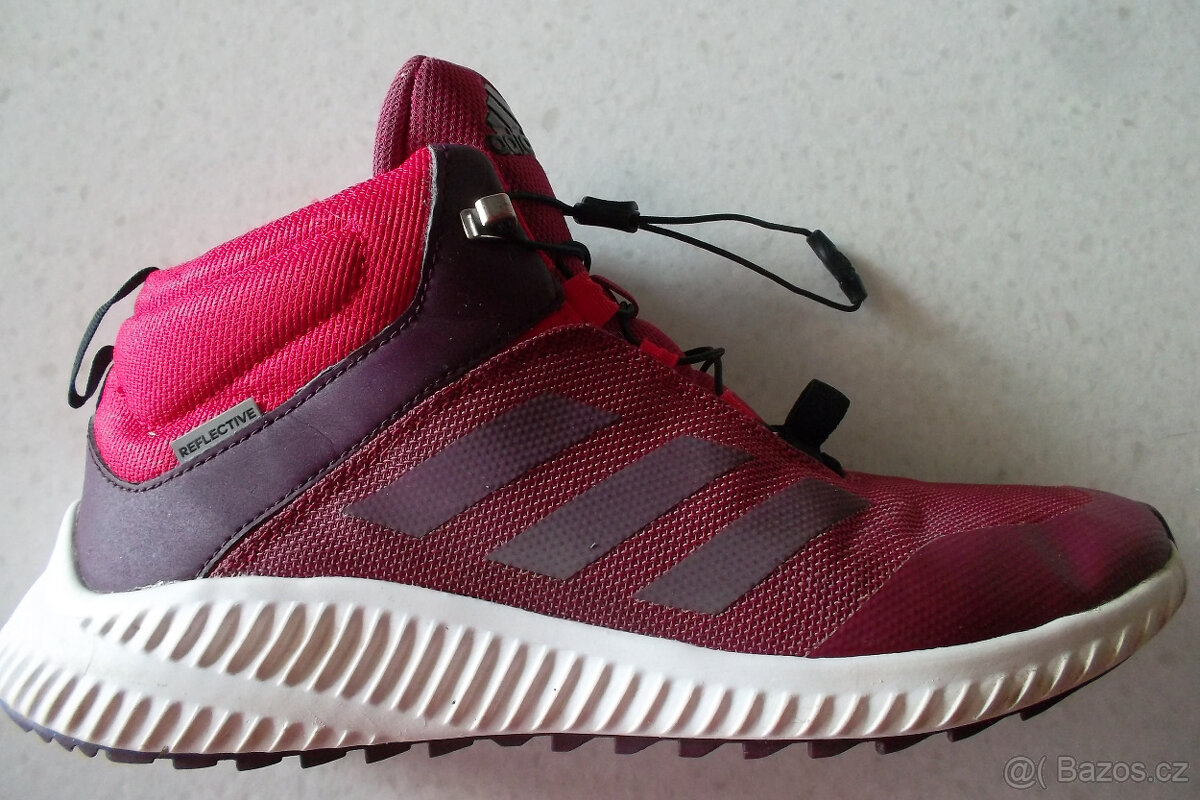 Adidas-Super rychlozavacovací tenisky, vel. 38