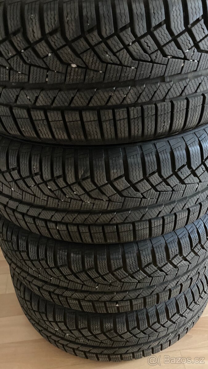 SAILUN ICE BLAZER ALPINE EVO 1 235/55 R 18 104H XL