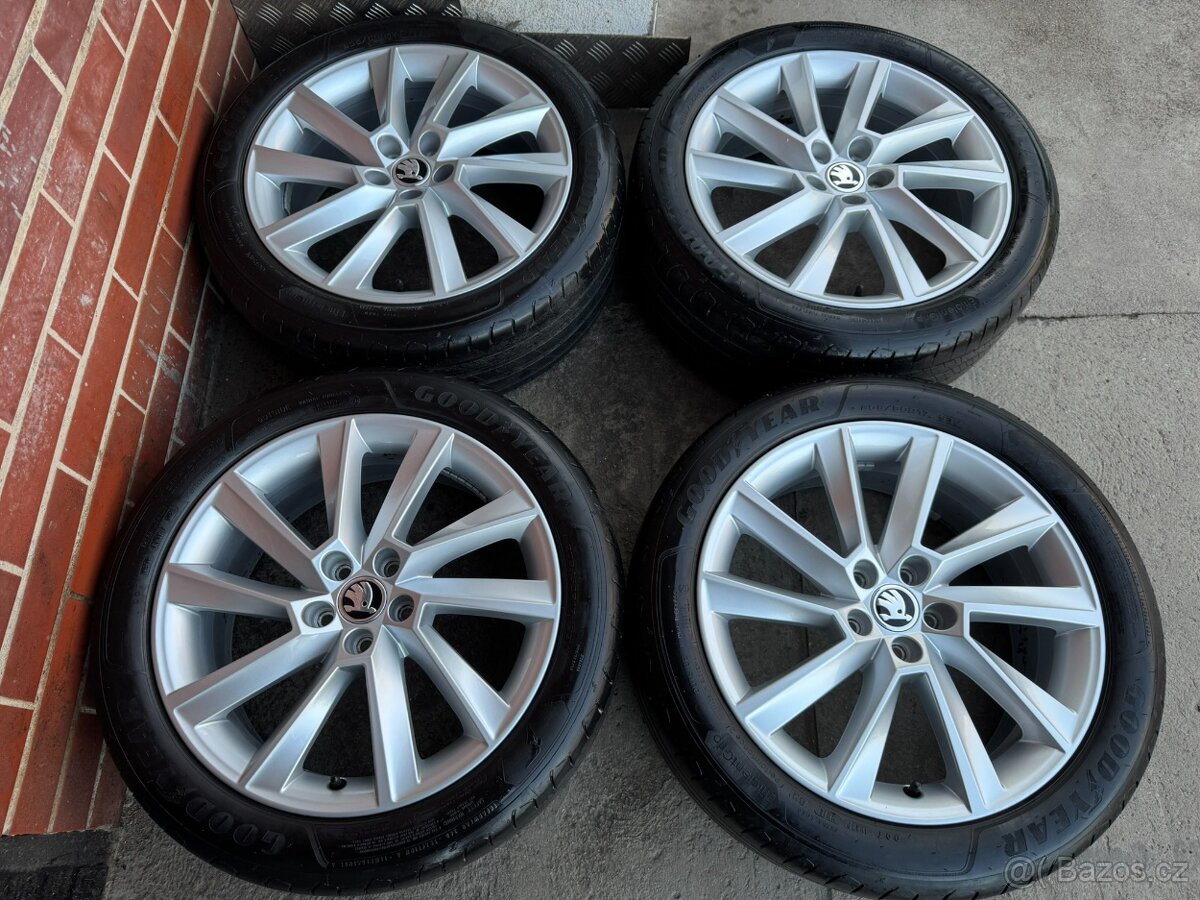 Alu 17" 5x100,škoda Stratos letní 92% SCALA , TOP
