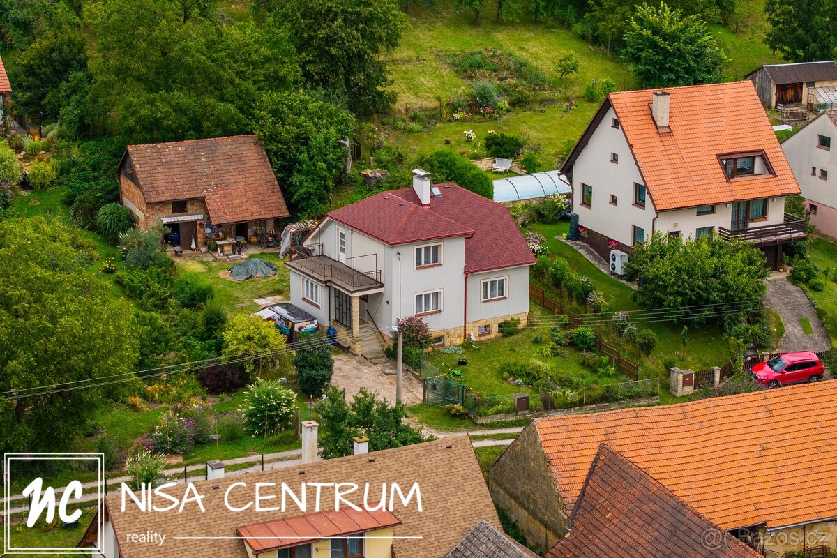 Prodej rodinného domu 222 m2, pozemek 1699 m2 v Podhorním Új