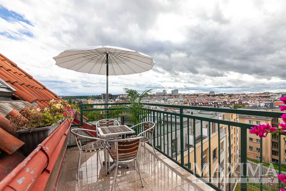 Byt 4+1 o ploše 138 m2 - Praha, Vršovice