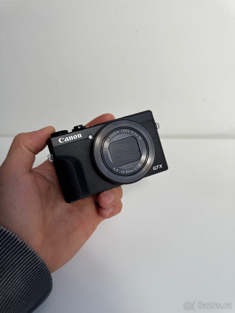 Canon G7X Mark III