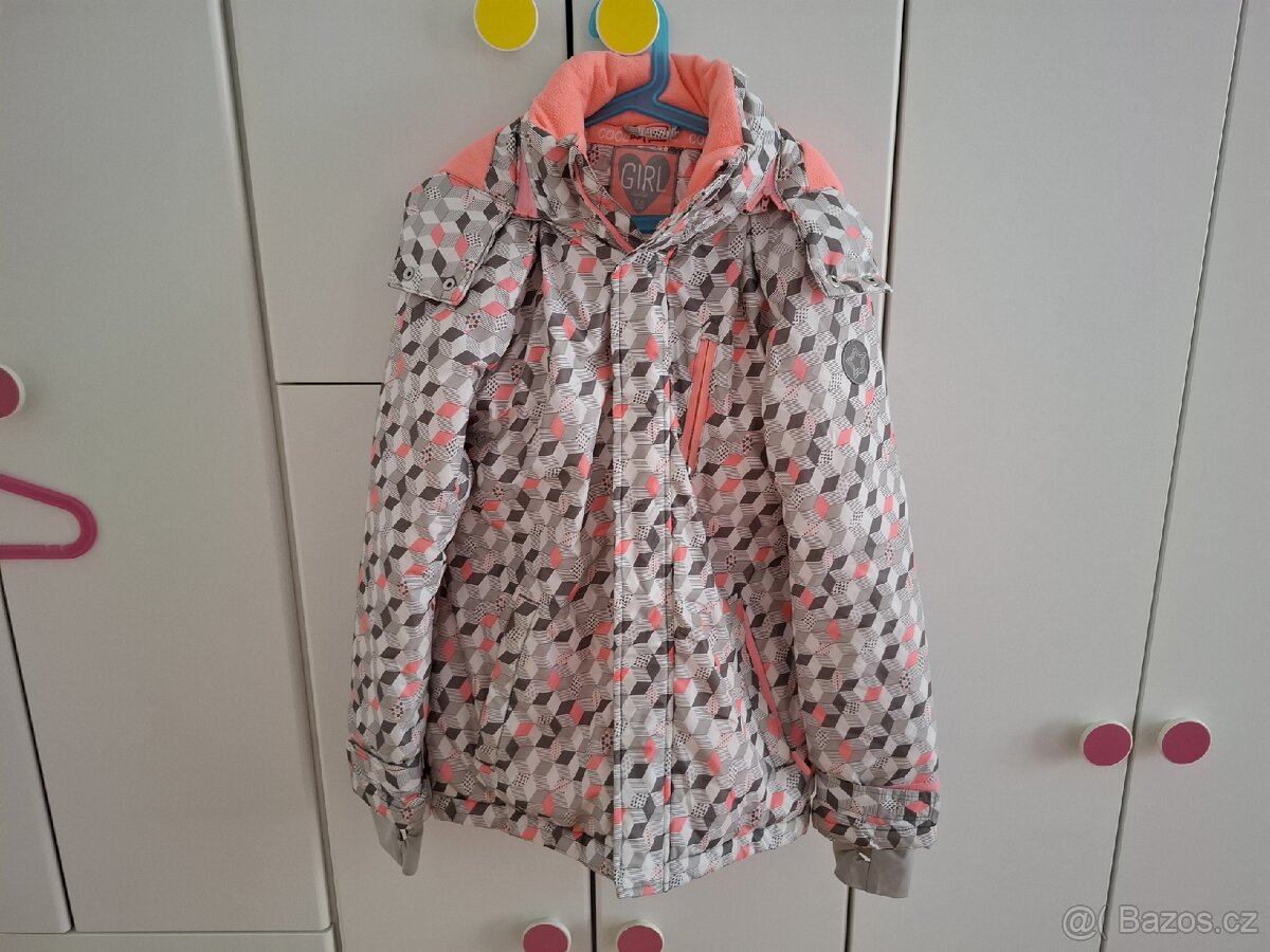 Velmi teplá lyžařská bunda 158