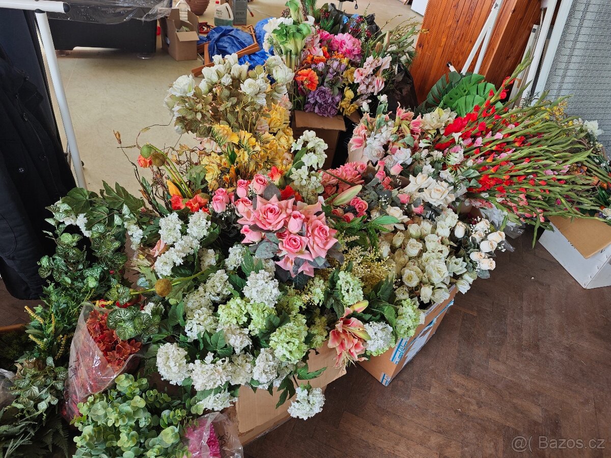 Umělé kytky na dekorace