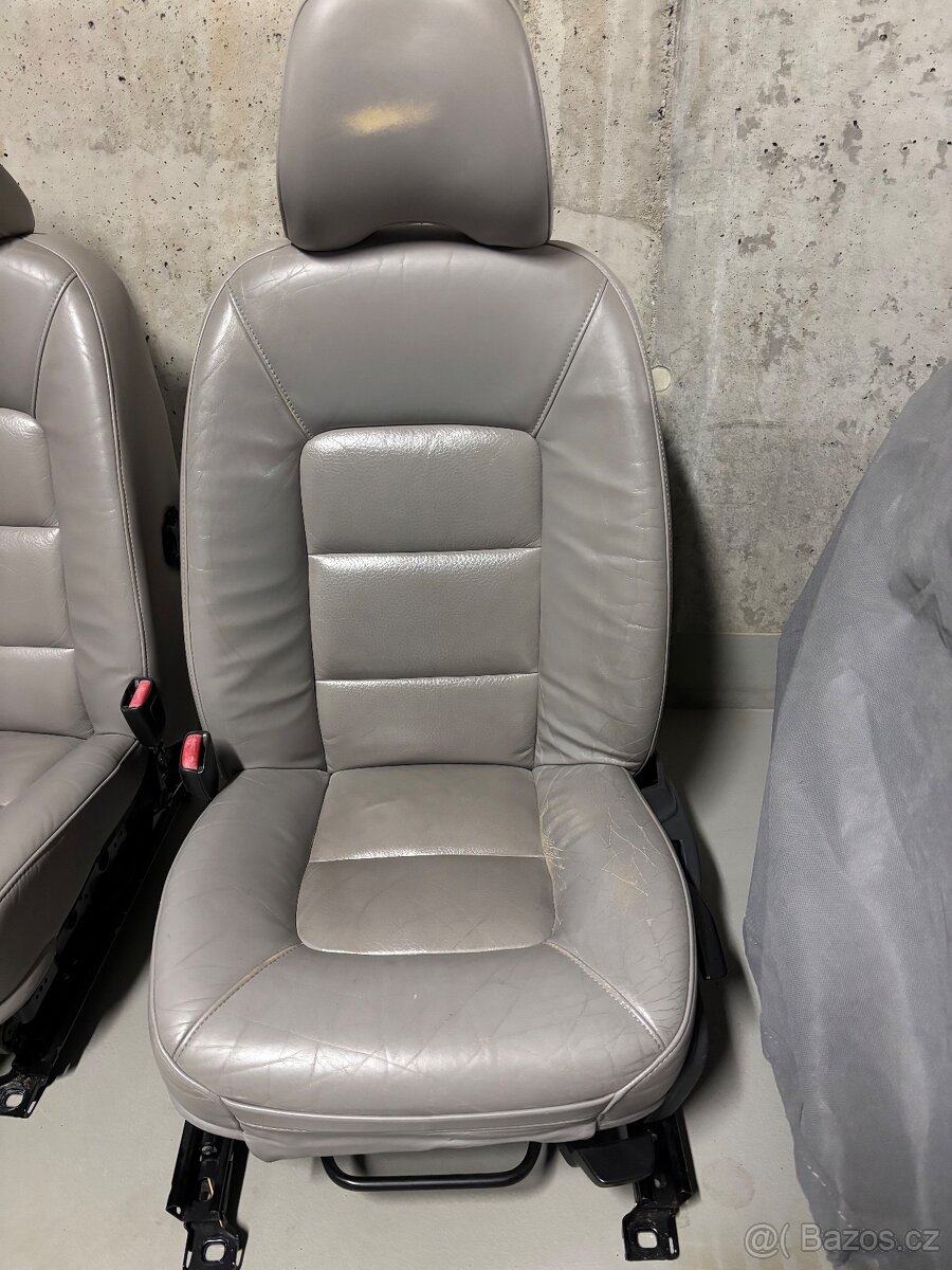 Volvo S80 II sedadla a tapece