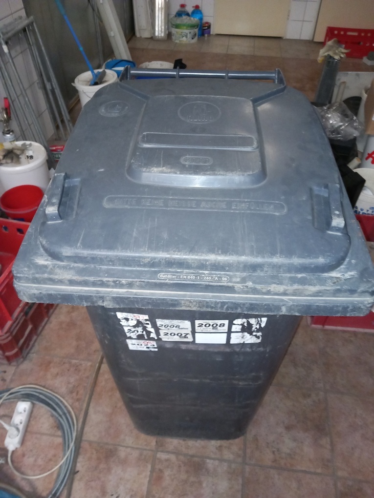 Plastová popelnice 240L