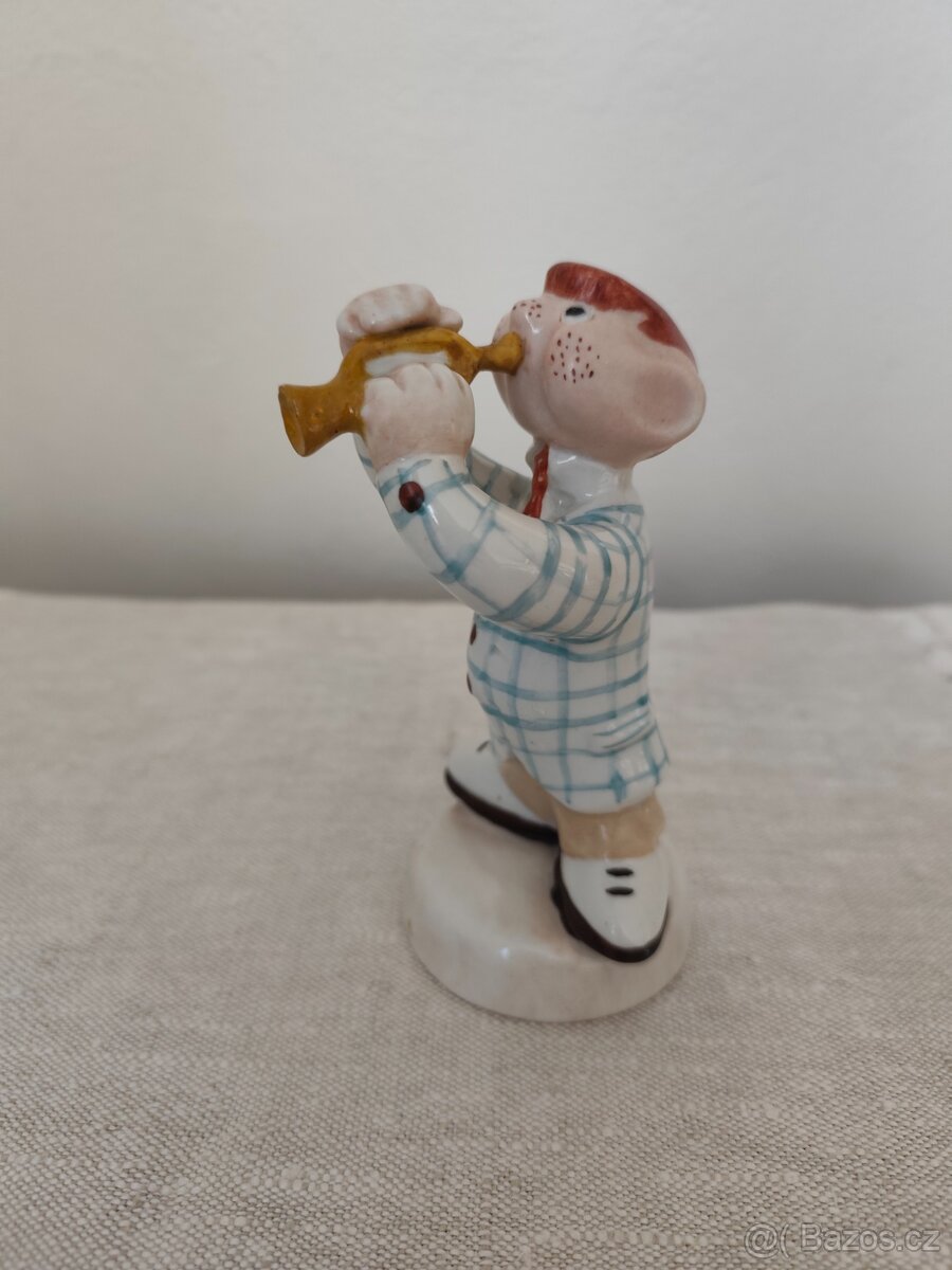 Royal dux chlapec muzikant porcelánová soška raritka