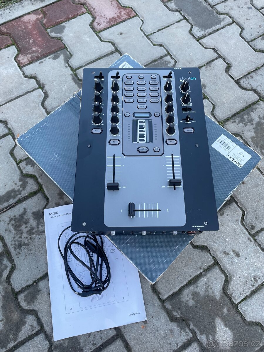 Mixážní pult Stanton M.207