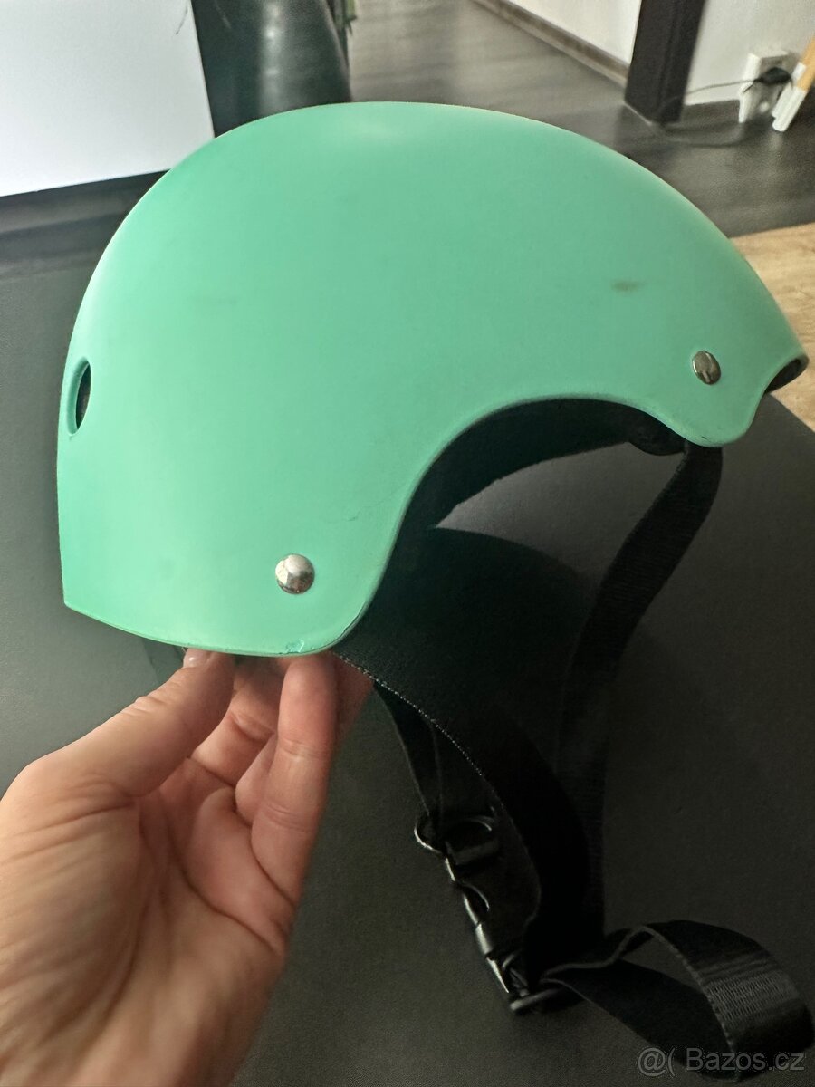 Dětská helma na kolo COOL SLIDE