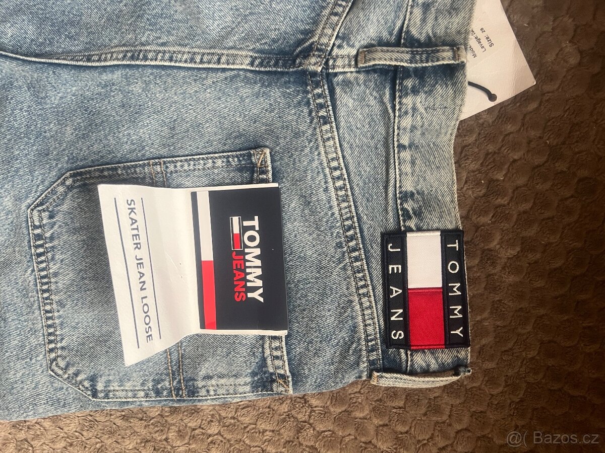 Tommy Hilfiger a Review (baggy / skate)