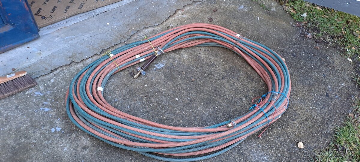 PRODÁM  autocentrum hadice.