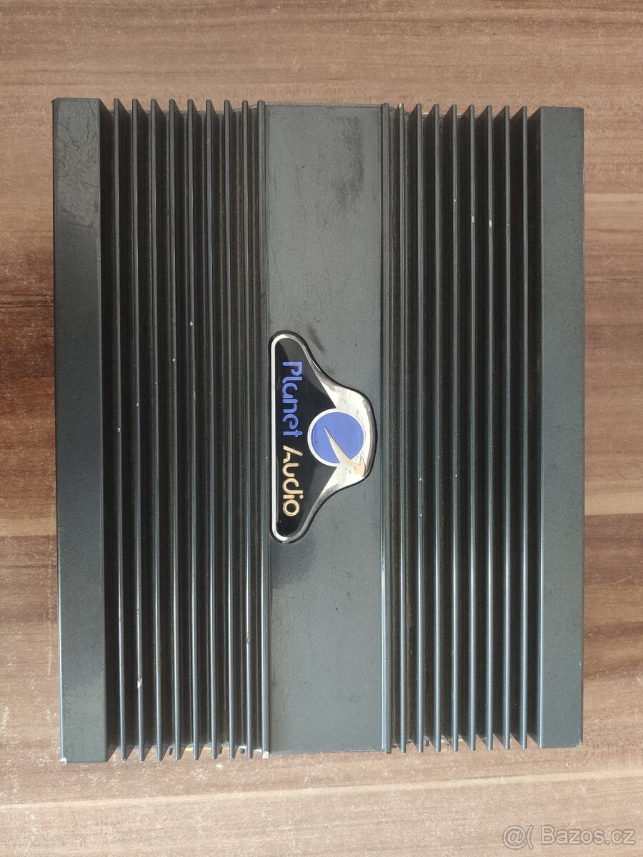 Zesilovač Planet audio P1002