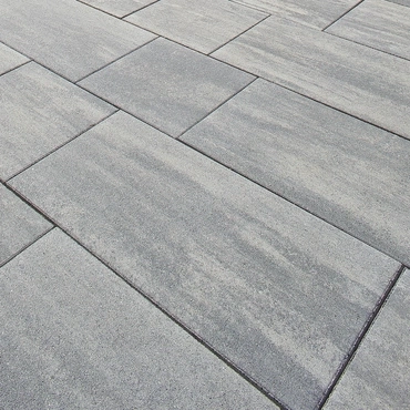 Výstavba oplocení, pokládka dlažby, elektro práce