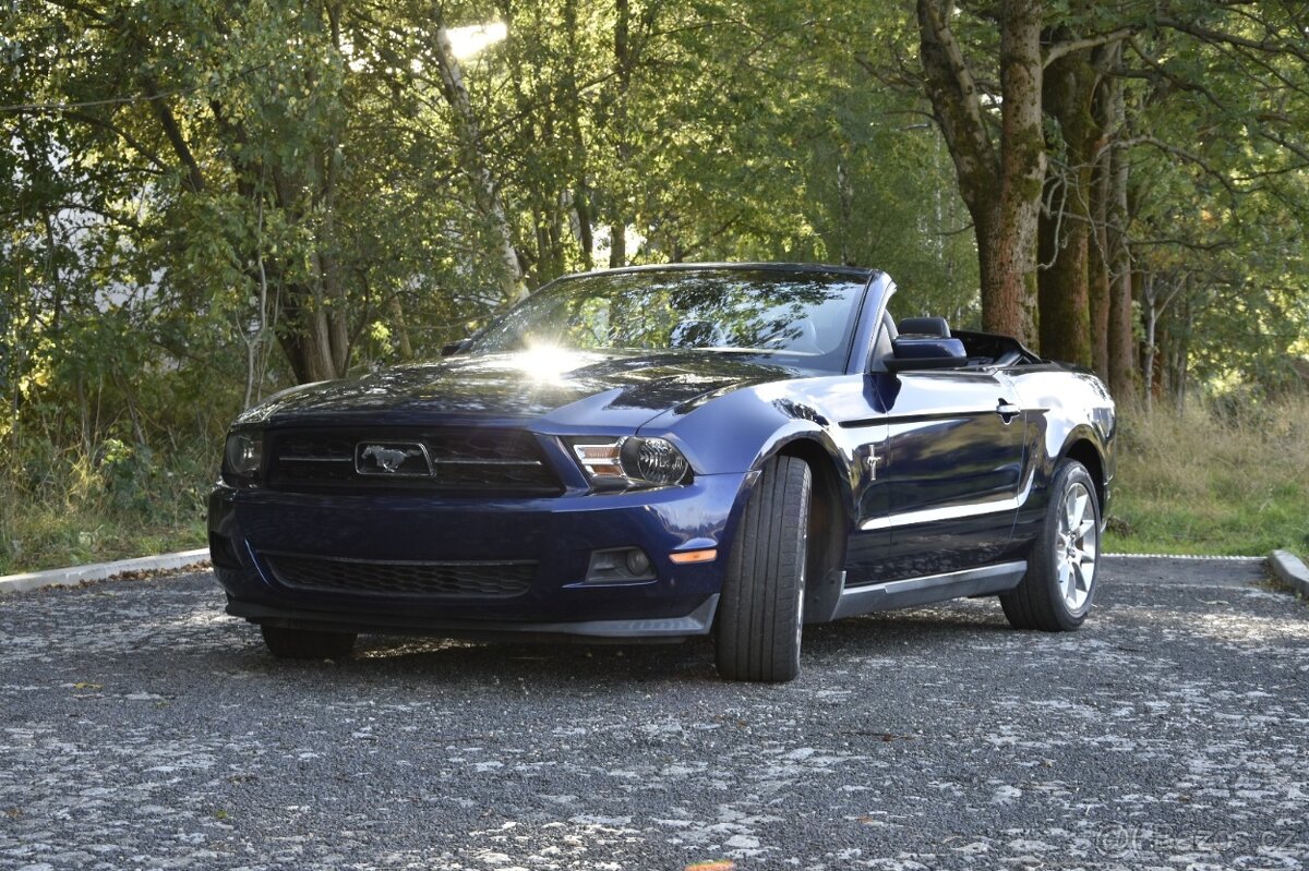 AKCE Mustang 3,7 V6 cabrio,servisní historie