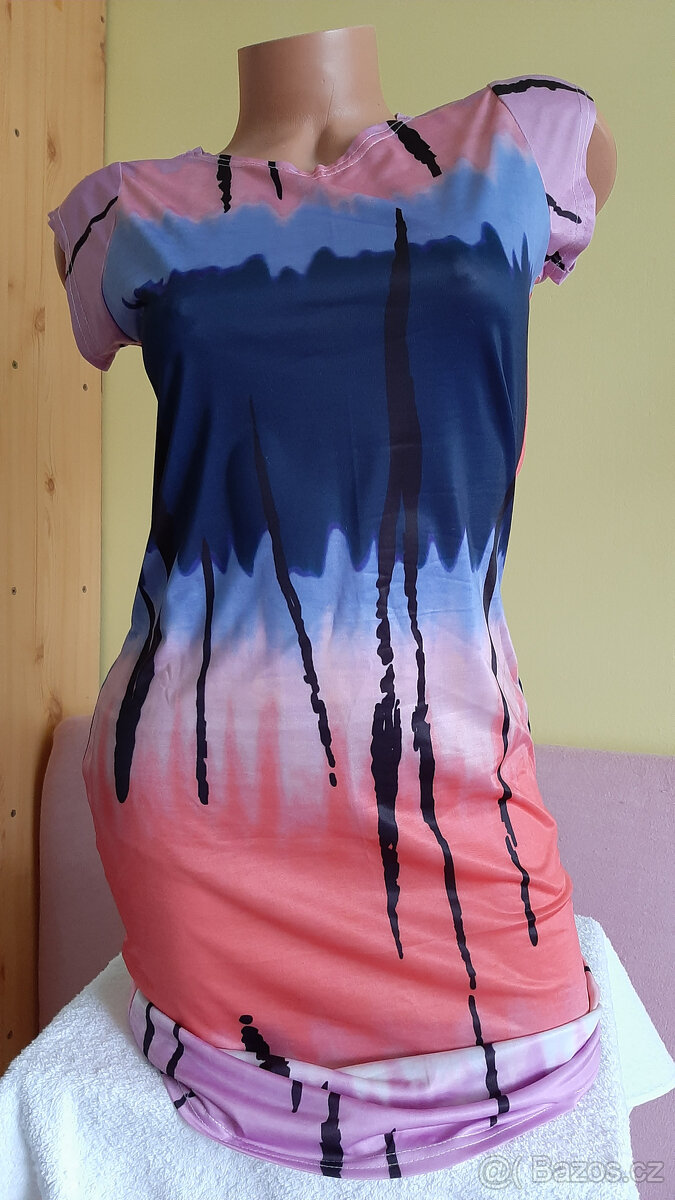 Nové slušivé šaty vel. M