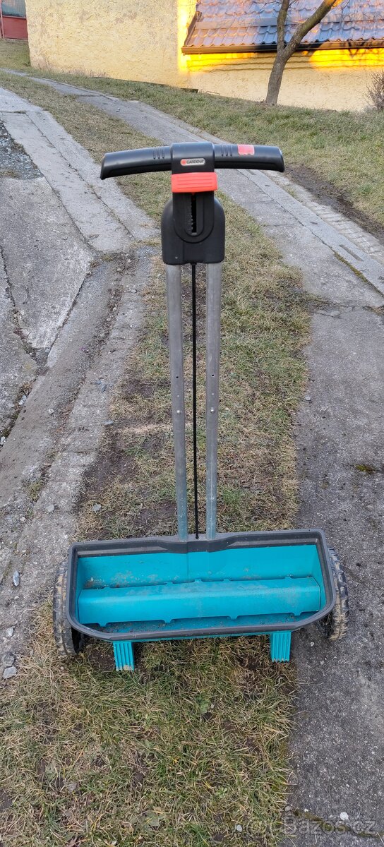 Sypaci/seci vozik Gardena