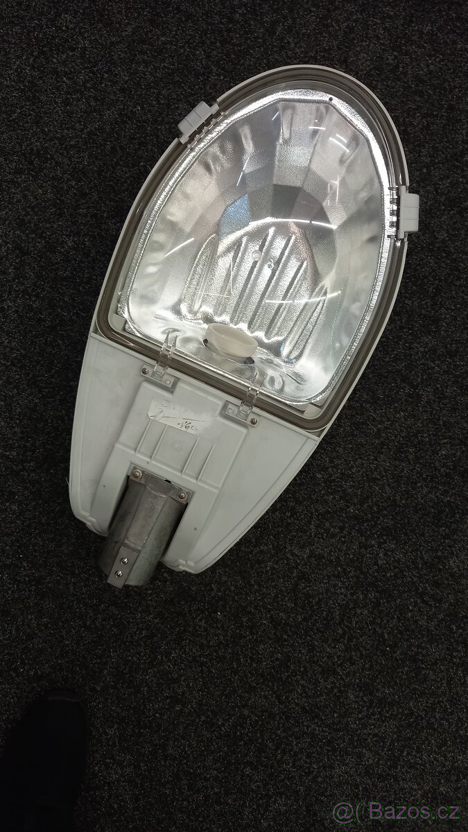 Lampa poulični