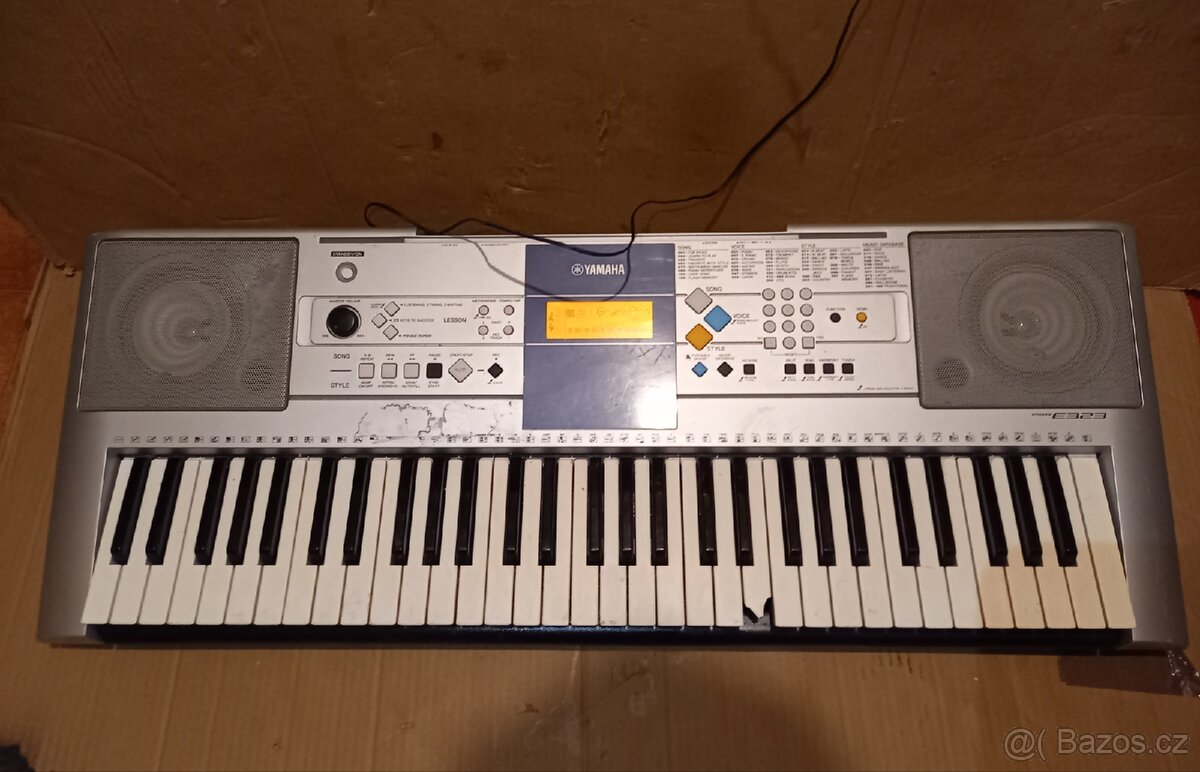 Klávesy yamaha psr e323