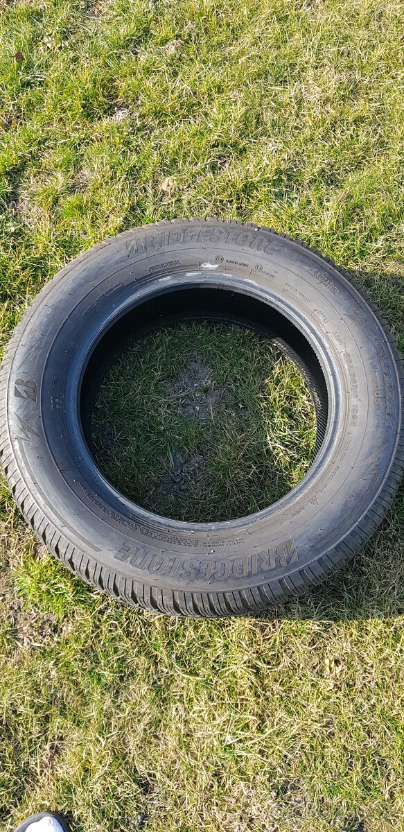 225 65 r17 zimni