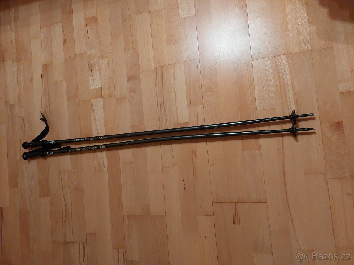 Lyžařské hůlky vel 135 cm