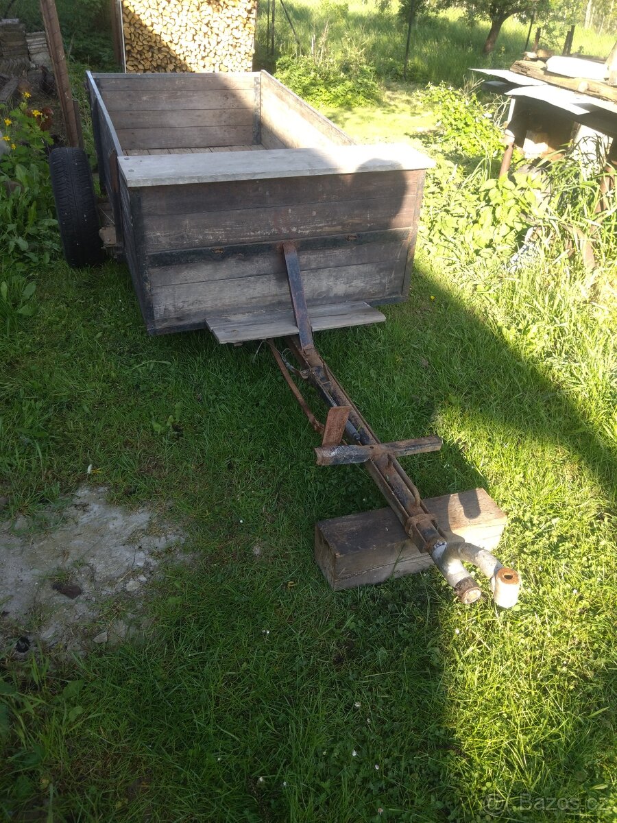 Vlečku za malotraktor Vari