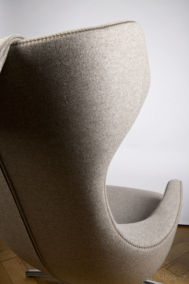 Křeslo Vitra Grand Repos & Ottoman Cozy 2 z leštěného hliník