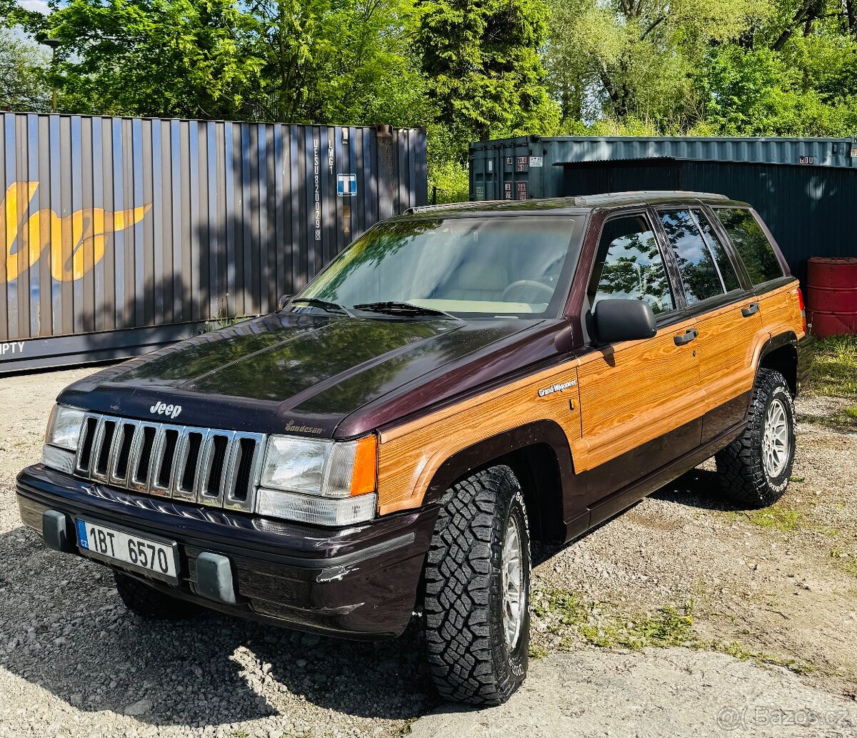Jeep Wagoneer V8
