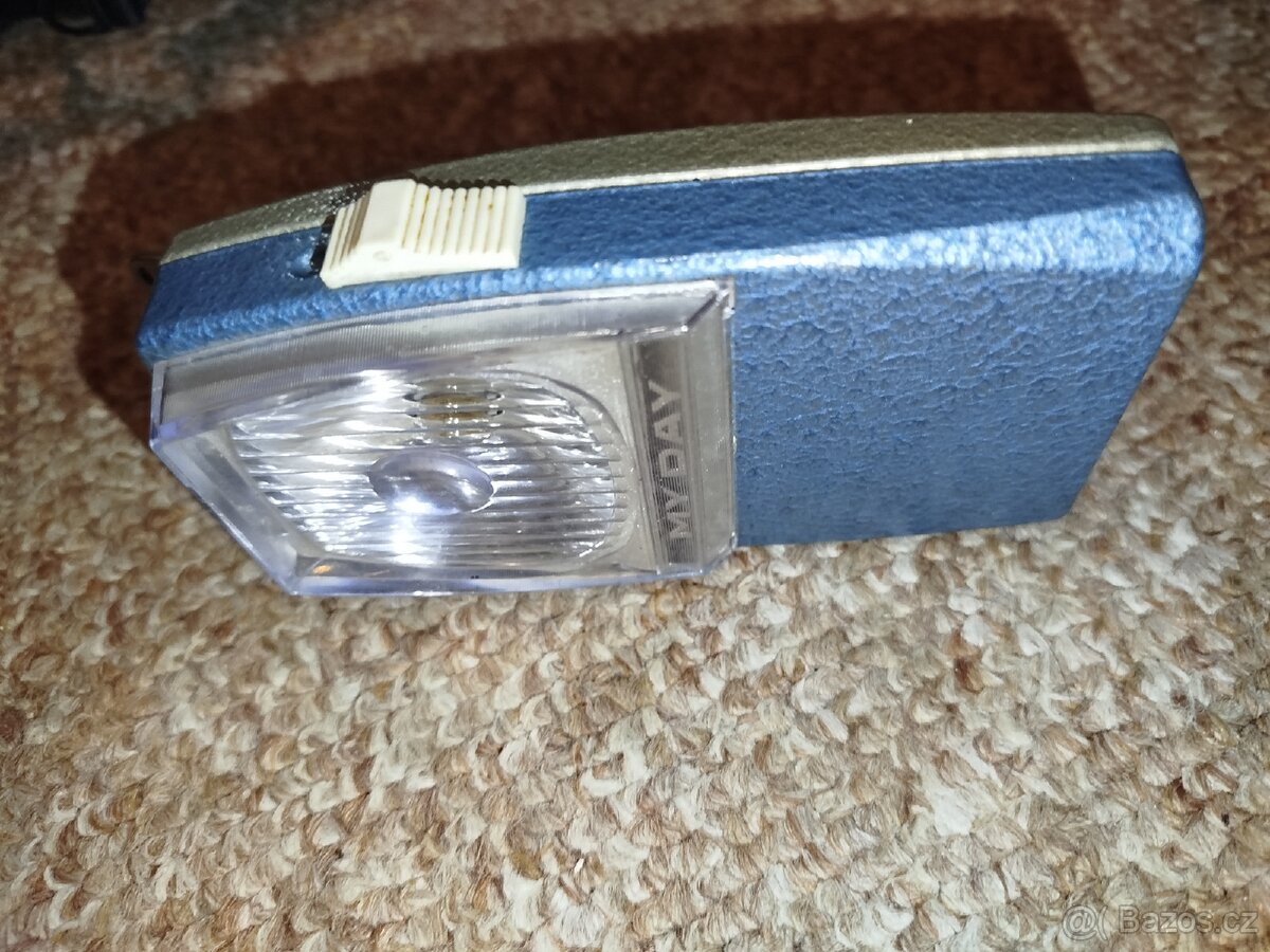 Retro svítilna