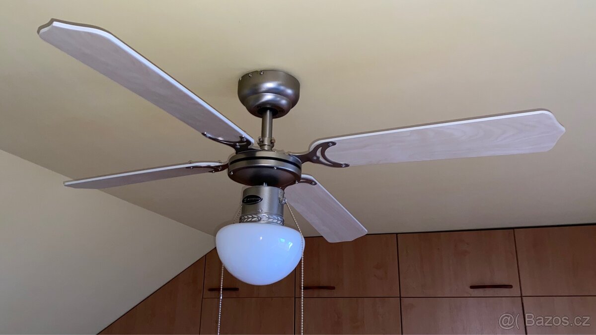 Světlo s ventilátorem