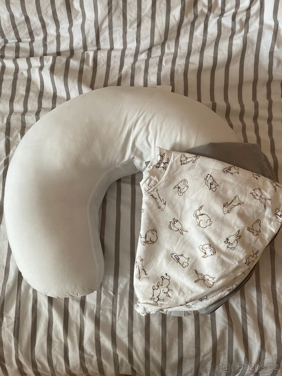 Kojicí polštář IKEA + 2 povlaky