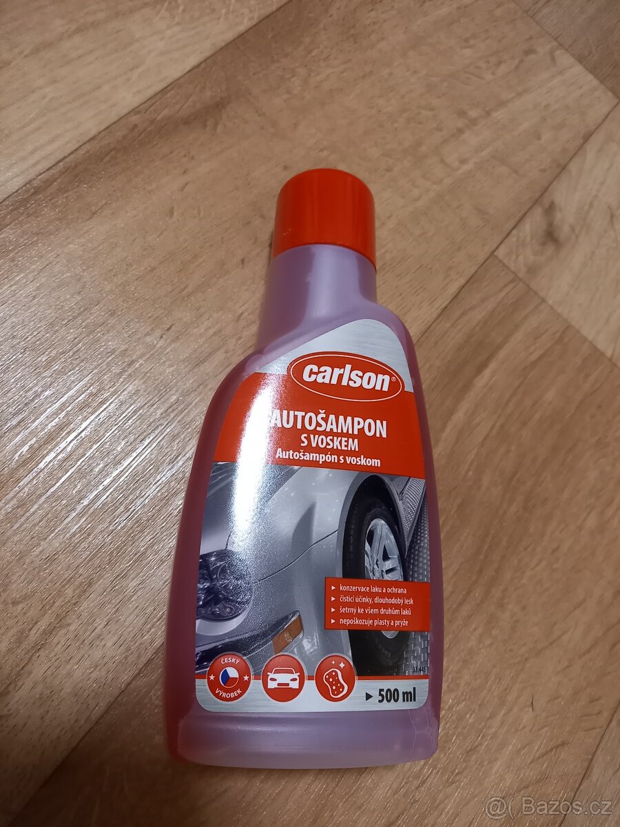 Autošampon s voskem