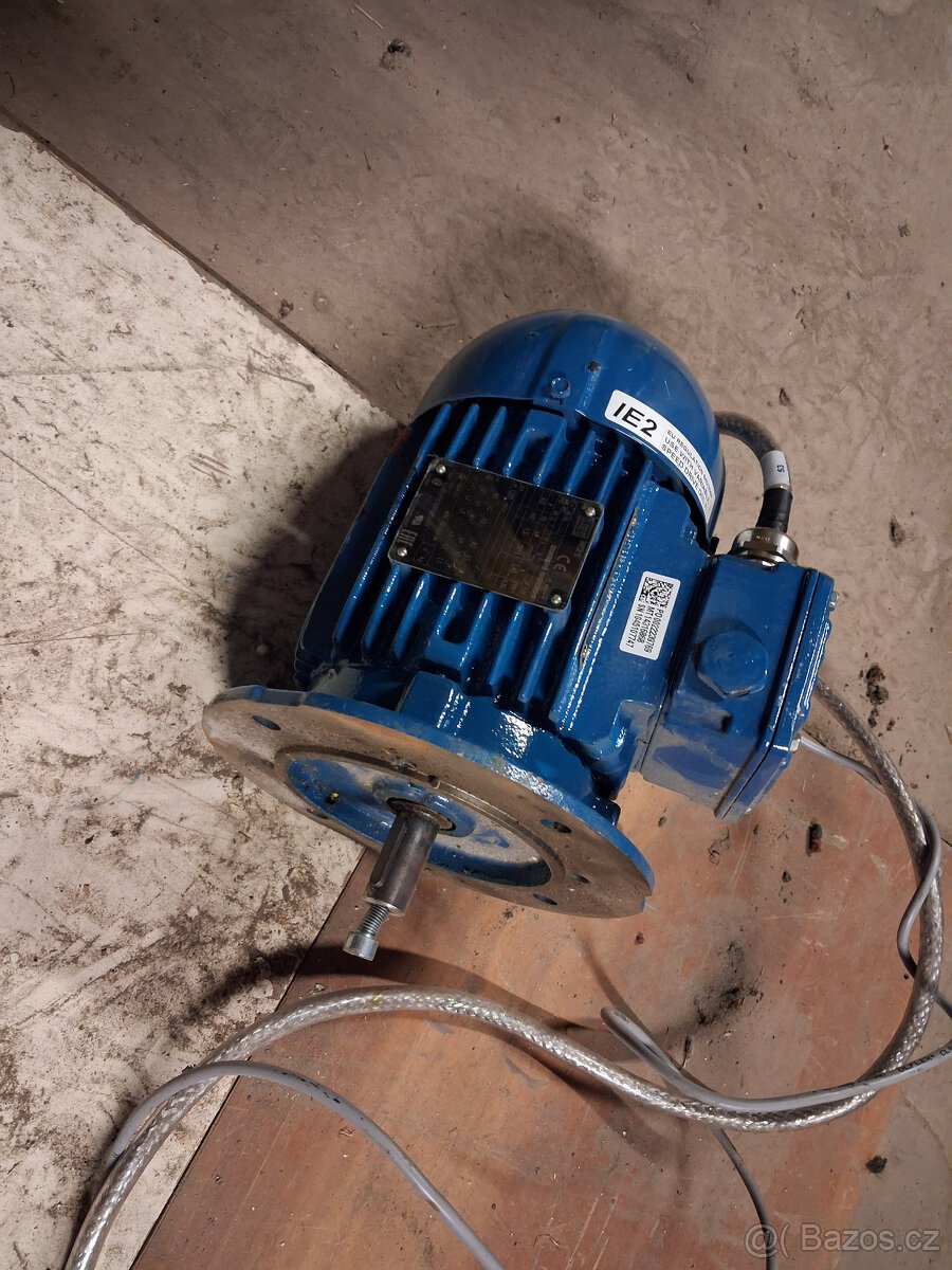 Elektro motor přírubový 400V 1.5kW