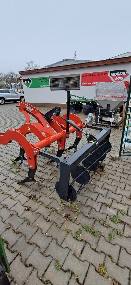 dlátový kypřič do vinohradu