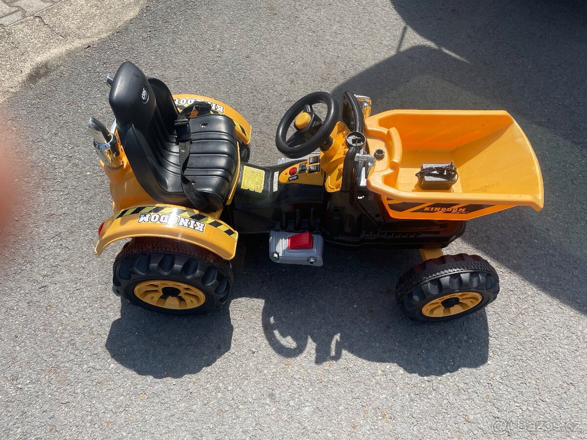 Traktor elektrický