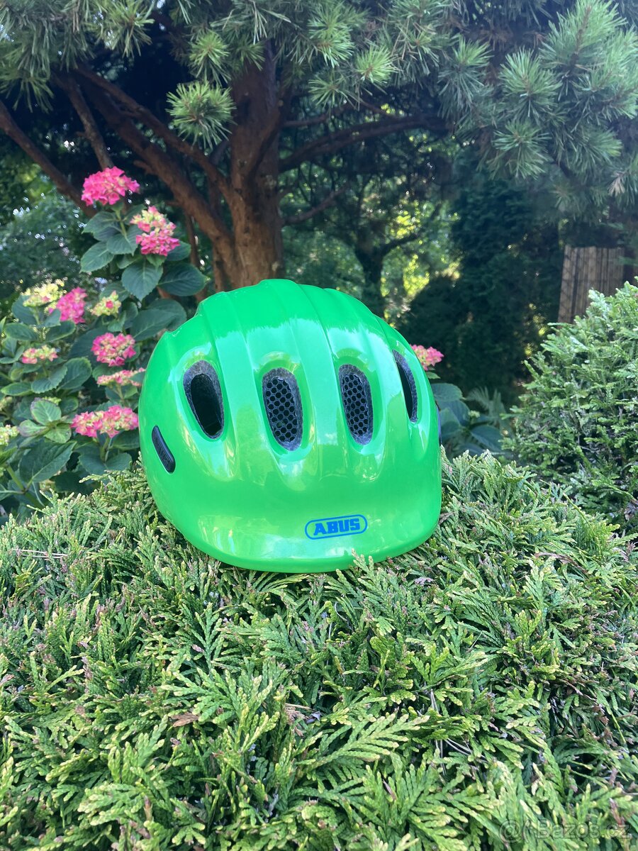 Dětská helma ABUS Smiley Butterfly – vel. M (50–55 cm), svít