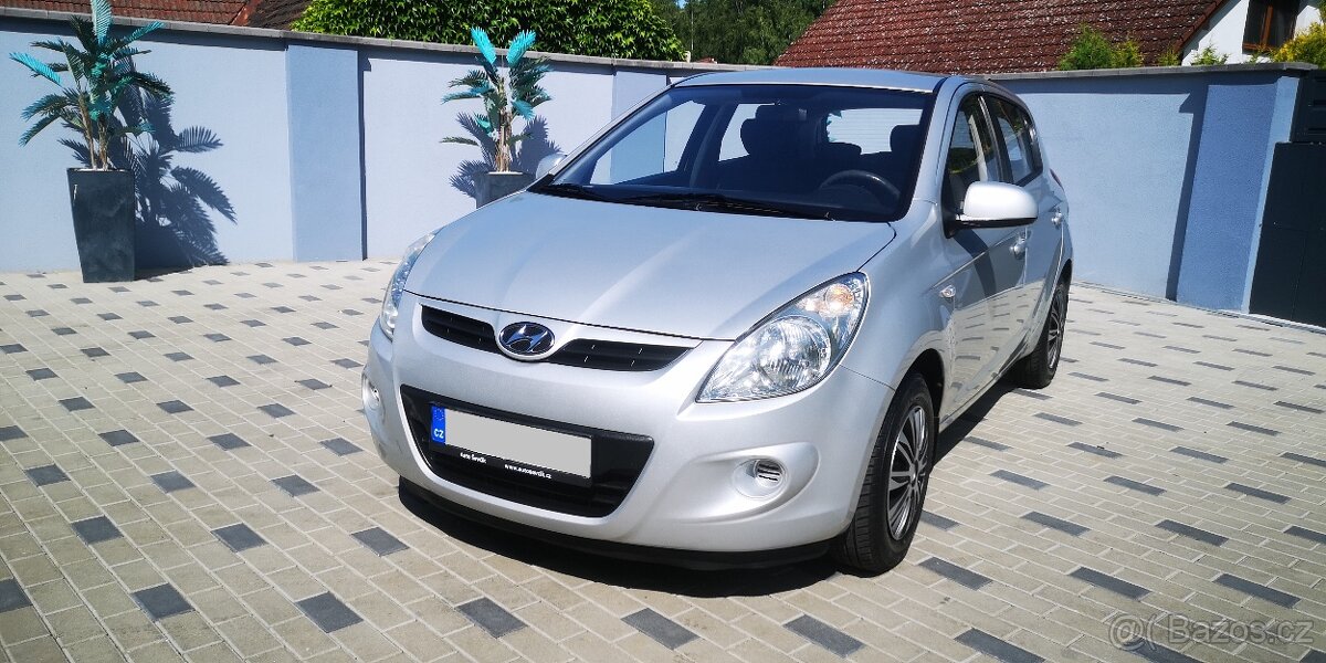 Hyundai i20 1,2i - 16V - 57kw. . HEZKÝ STAV i VÝBAVA