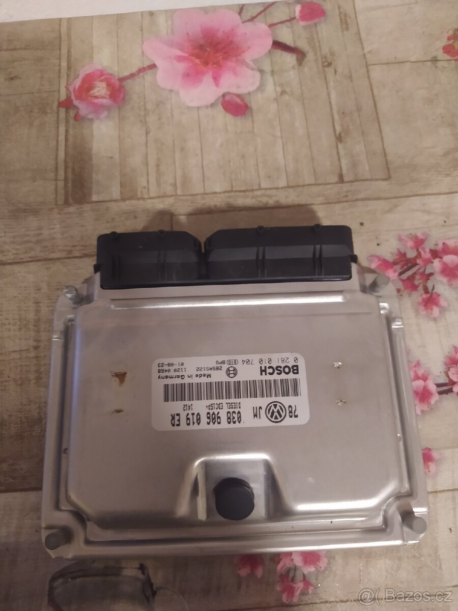 Řídící jednotka motoru VW 038906019ER