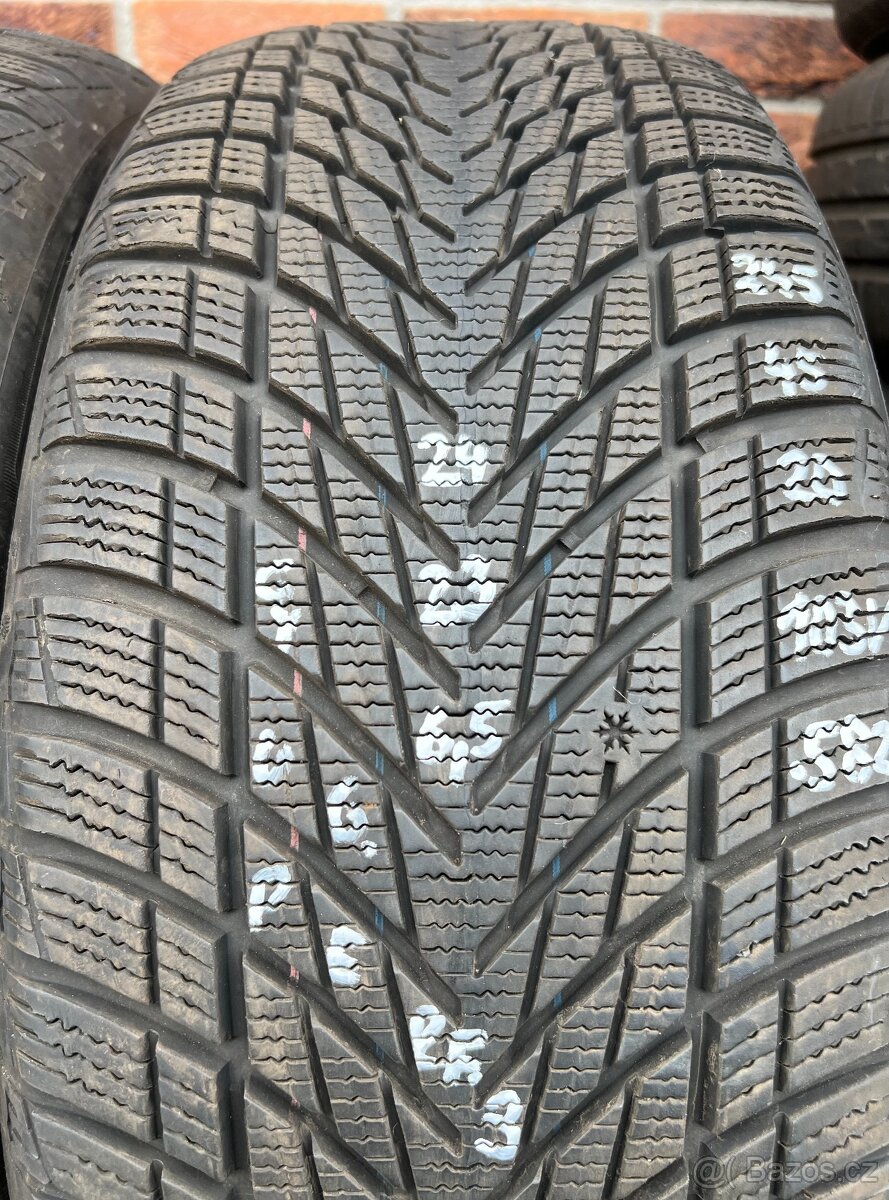 245/45 R20 103V XL zimní pneumatiky GoodYear (2423)