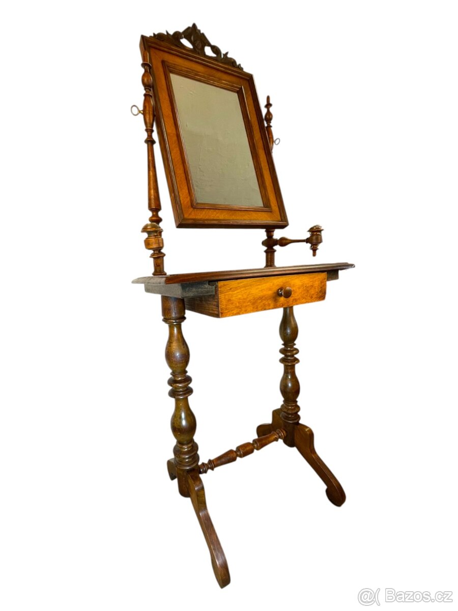 Starožitný toaletní stolek - historismus