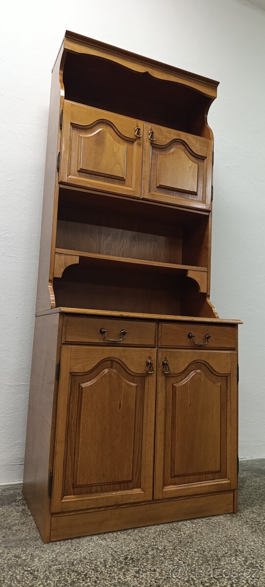 Selský / rustikální kredenc, příborník, nábytek z masívu