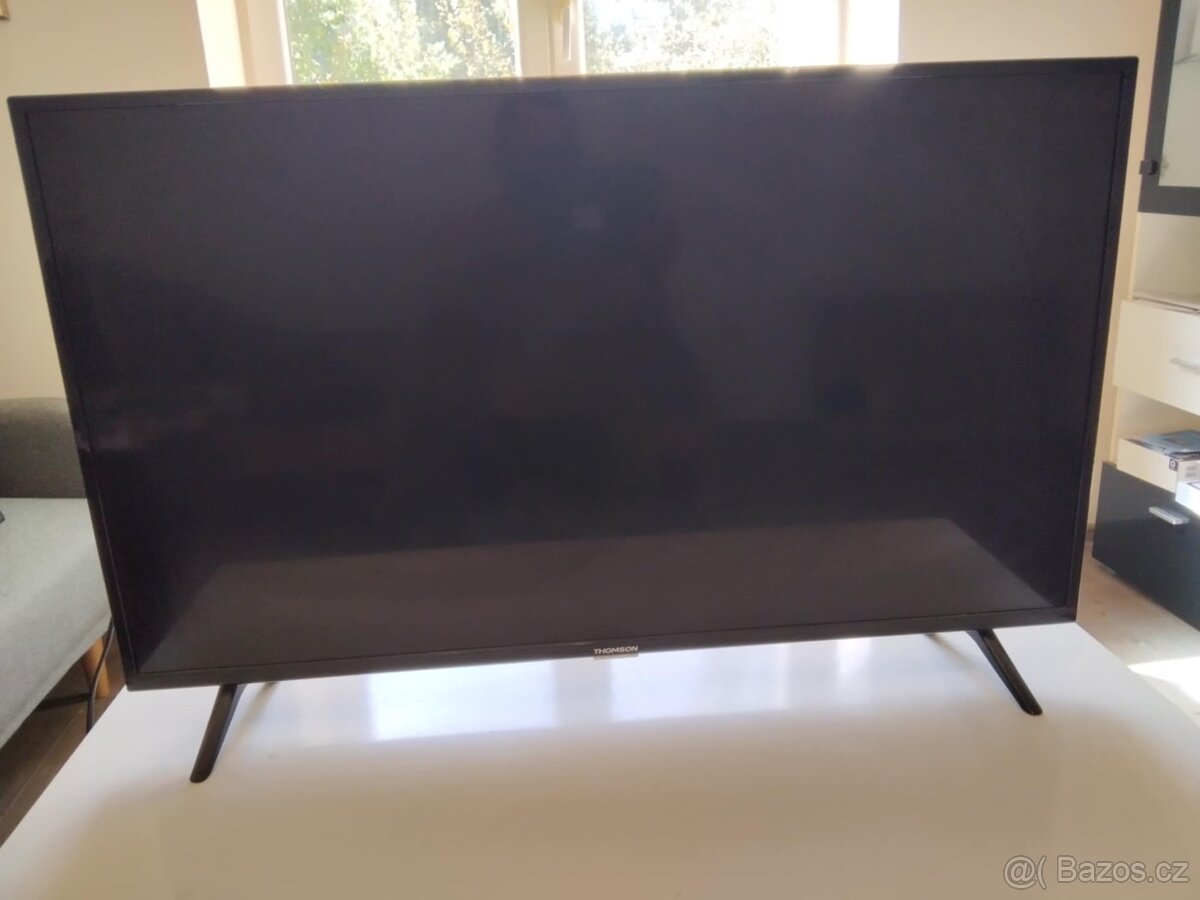 Thomson 40FD3306 100 cm úhlopříčka