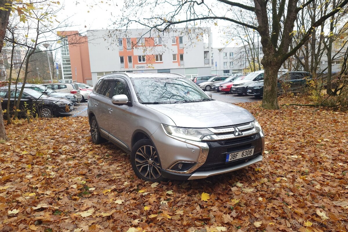 Mitsubishi Outlander  2.2DI-D, 4x4, 2017, automat, pádla.
