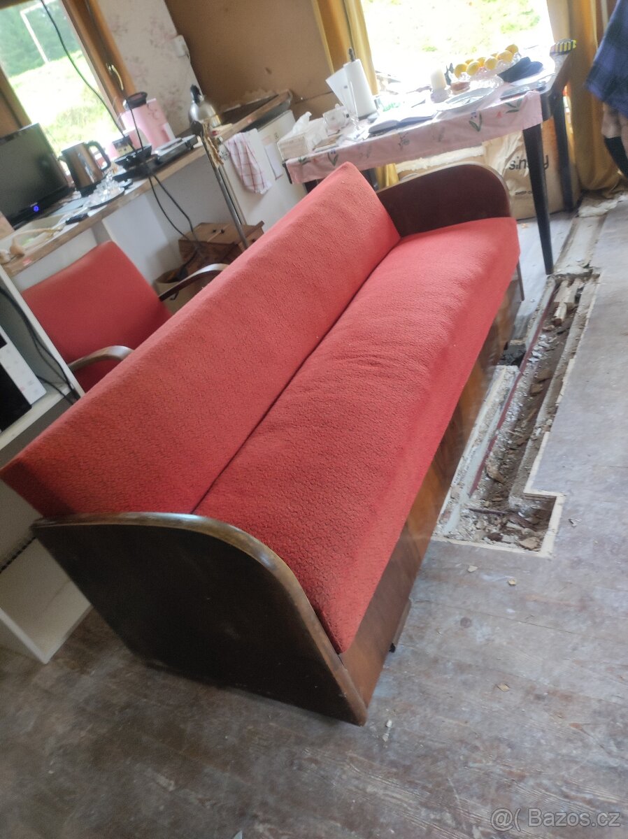 Rozkládací gauč Halabala