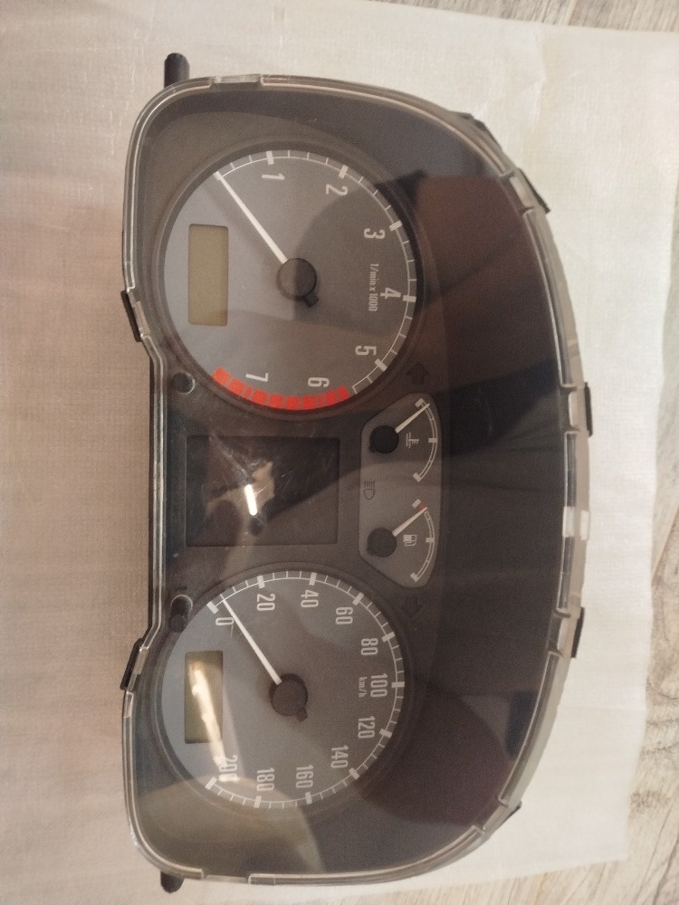 Budíky Octavia 1 1.6