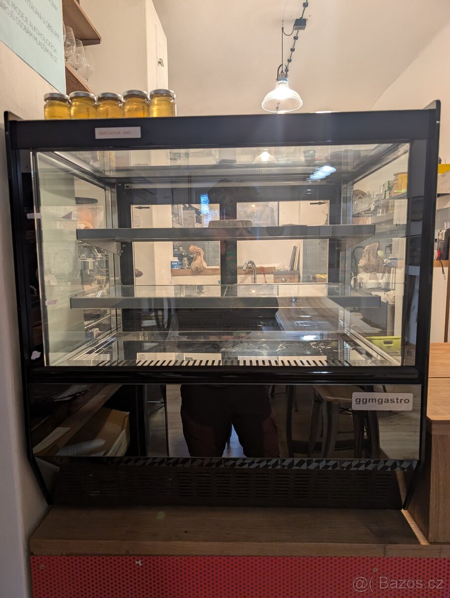 Stolni chladici vitrina