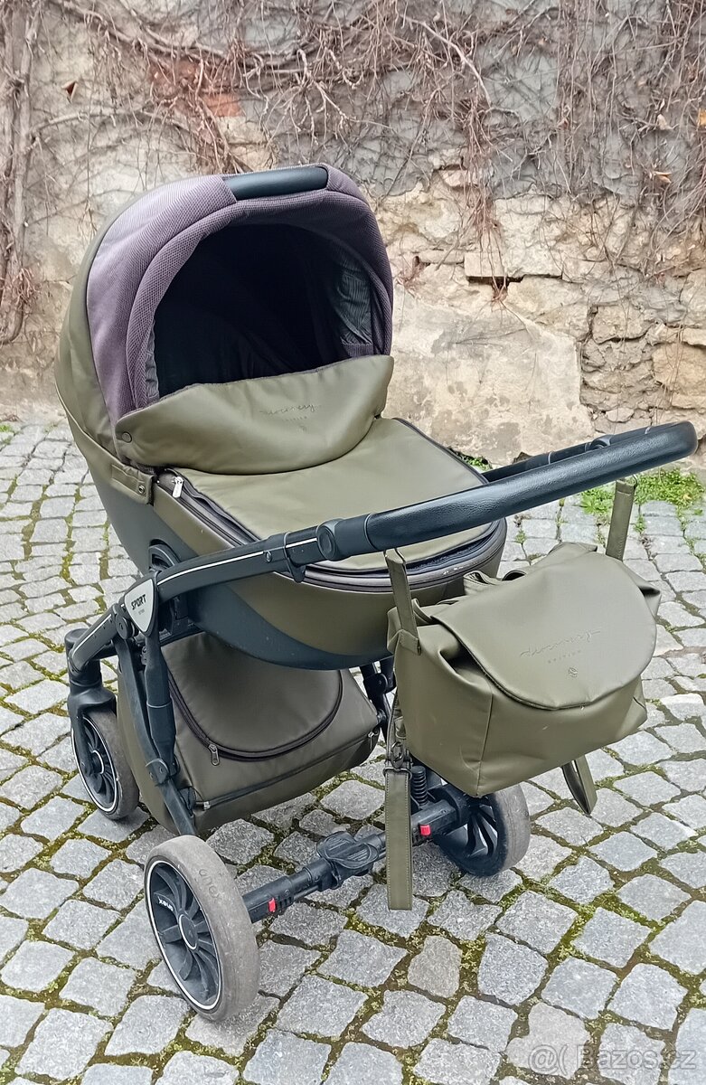 kočárek a autosedačka