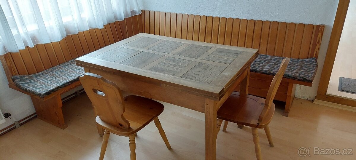 stůl + rohová lavice rezervováno