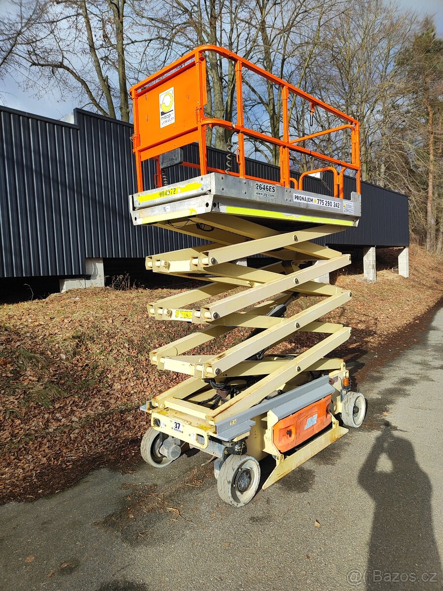 PRACOVNÍ PLOŠINA JLG 2646 - 10 M